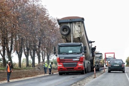 До 2028 в Молдове вводят два дорожных налога: за владение транспортом и за пользование национальными трассами с контролем через видеокамеры.
