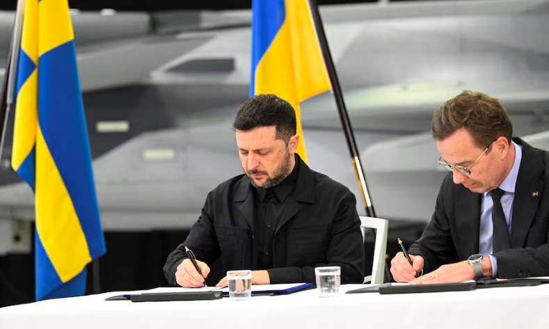 Украина готовится получить до 150 истребителей JAS 39 Gripen от Швеции. Saab обеспечит поставки, обучение и модернизацию воздушных сил.