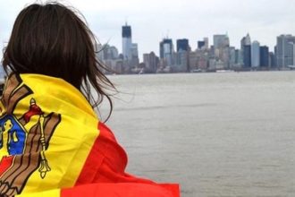 Новый парламент Молдовы планирует расширить закон о репатриации, а диаспора в РФ столкнулась с блокировкой автобусов на границе.