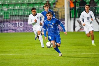 Сборная Молдовы U21 уступила Англии 0:4 в отборе ЧЕ-2027 — гол Рико Льюиса, игрока "Манчестер Сити", стал финальной точкой матча.