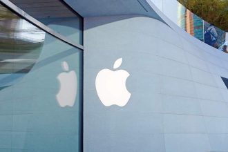 Парижская прокуратура начала расследование в отношении Apple из-за сбора голосовых записей пользователей через Siri без их согласия.