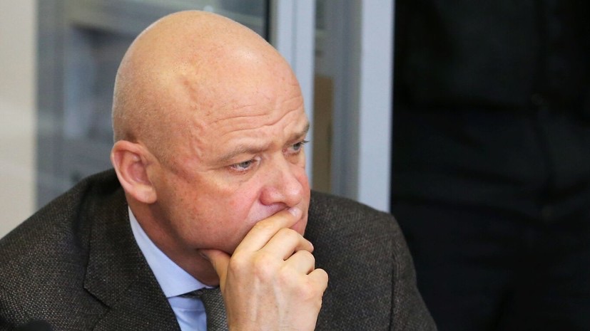 Мэра Одессы Труханова хотят лишить гражданства Украины из-за российского паспорта. Что происходит — объясняем по шагам.