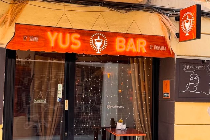 В Барселоне открылся YUS BAR — уникальное арт-пространство молдаванина Юрия Усольцева с коктейлями, музыкой и выставками.