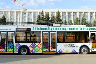 В Кишинёве 7 ноября пройдёт бесплатный тур «Троллейбус молодёжи»: событие для молодёжи в рамках Недели молодёжи и Муниципальной премии.