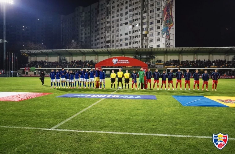 Матч Молдова – Италия завершился 0:2, но молдаване получили высокие оценки от La Gazzetta dello Sport, а фанат с плакатом стал героем Сети.