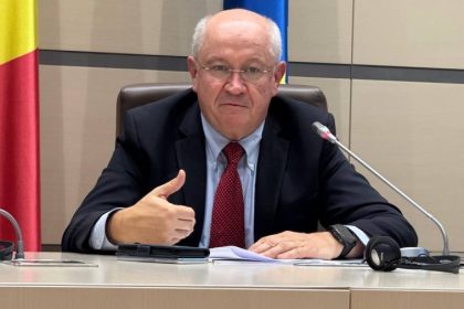 Мунтяну заявил, что правительство ищет способы обеспечения Кишиневского аэропорта топливом после санкций против «Лукойл» и «Роснефть».