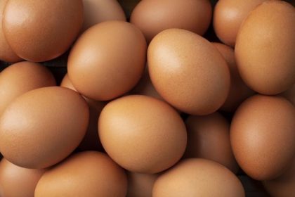 В Молдове цена на яйца достигла 50 леев за десяток. ANSA объясняет рост экспортом в ЕС и птичьим гриппом и осуществляет контроль качества.