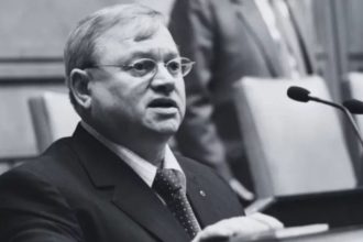 Илие Илашку умер в 73 года в Бухаресте, став символом борьбы, свободы и национального достоинства, оставив след в истории Молдовы и Румынии.