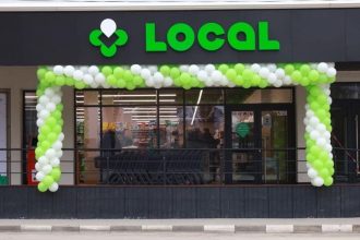 Local проводит акцию с 20 ноября по 3 декабря 2025 года: скидки на продукты, химию, сладости и розыгрыш 7 авто BAIC X55 для покупателей.