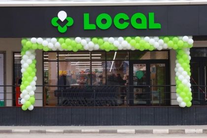 Local проводит акцию с 20 ноября по 3 декабря 2025 года: скидки на продукты, химию, сладости и розыгрыш 7 авто BAIC X55 для покупателей.