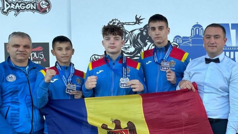 Молдавские спортсмены завоевали две золотые и одну бронзовую медаль на чемпионате Европы по муай-тай, показав высокий уровень подготовки.