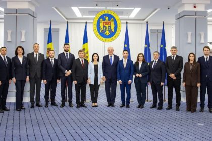 Новое правительство Молдовы под руководством Александру Мунтяну принесло присягу и представило амбициозную программу развития.