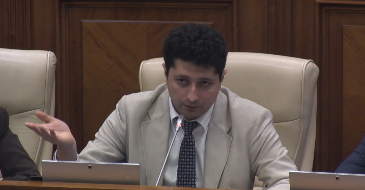 Парламентская комиссия по экономике проведёт слушания по делу TUX, в результате которого более 50 тысяч молдаван потеряли деньги.