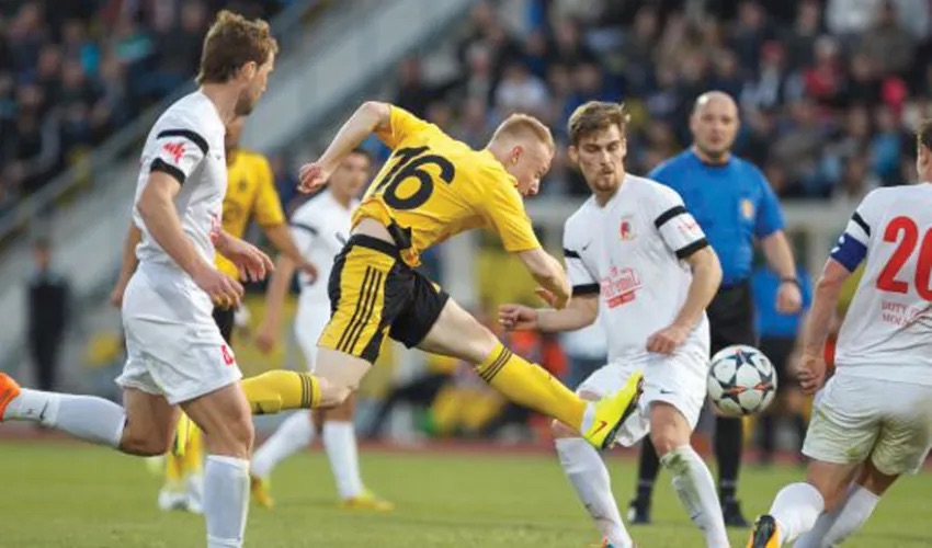 ФК «Милсами» и «Шериф» оштрафованы Федерацией футбола Молдовы за пиротехнику фанатов и организационные нарушения во время матча в Оргееве.