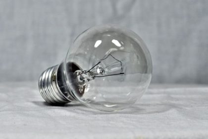 Где и когда отключат свет в Бельцах 29 и 30 декабря 2025 года: точные адреса, часы отключений и список улиц города и сёл.