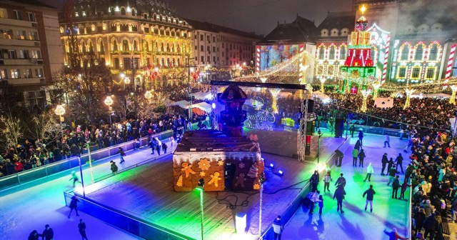 В Крайове, Румыния, открылась самая большая рождественская ярмарка Европы — более 280 000 м² сказки, угощений и зимних развлечений.