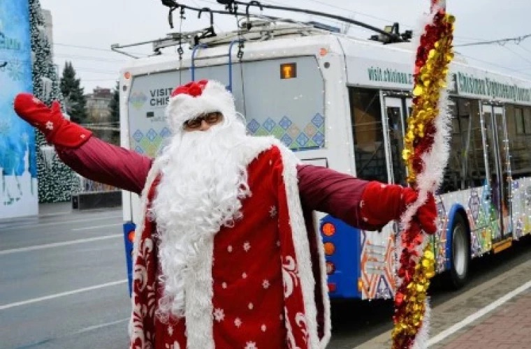 Туристический троллейбус в Кишинёве 13 декабря изменит расписание и место отправления из-за Рождественского марафона.