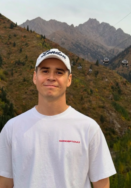 Satoshi представит Молдову на Евровидении 2026: кто такой Влад Сабажук, биография, семья, возраст, карьера