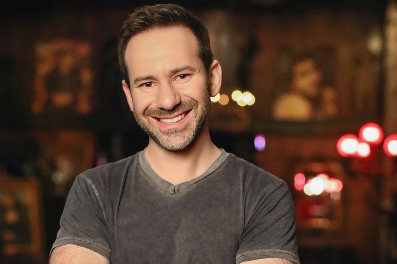 Владелец OnlyFans Леонид Радвинский умер 23 марта 2026: кто он, причина смерти, состояние, семья, биография и происхождение.