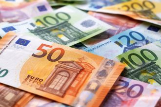 Новый дизайн банкнот евро: какие темы выбрал ЕЦБ, кто появится на банкнотах и когда новые евро введут в обращение.