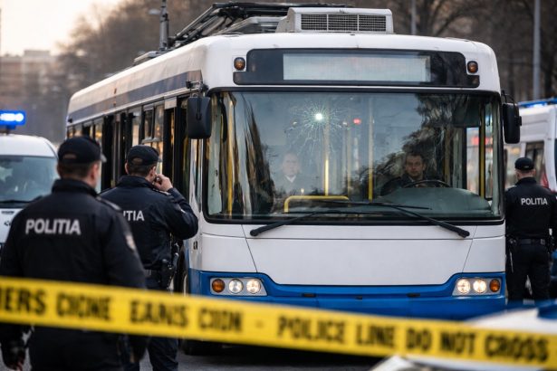 В Кишинёве 26 марта 2026 года произошёл инцидент с троллейбусом на Алба-Юлия и Онисифор Гибу. В салоне были 70 пассажиров, пострадавших нет.