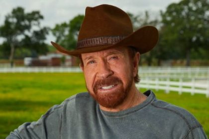 Чак Норрис умер 19 марта 2026 года в возрасте 86 лет. Что известно о причине смерти, похоронах, семье, детях, карьере, фильмах и состоянии.