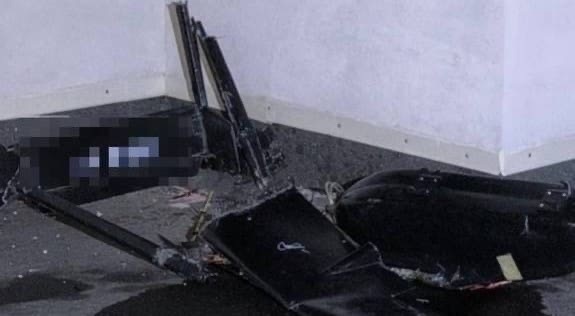 В центре Кишинева на крыше многоэтажки обнаружили поврежденный беспилотник. Жильцов временно эвакуировали, объект изучают эксперты.