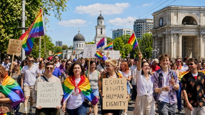 Moldova Pride 2026 пройдет в Кишиневе с 16 по 21 июня. Марш 21 июня станет 14-м и завершит неделю равенства, прав и видимости.