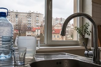 23 апреля 2026 года в Дурлештах отключат воду с 09:00 до 16:00. Публикуем точные адреса, причину работ Apă-Canal Chişinău и советы жителям.