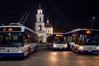 Как будет работать общественный транспорт в Кишиневе на Пасху 2026: бесплатные троллейбусы ночью, отмены автобусов, спецграфик на Радоницу.