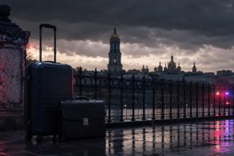 МИД России призвал эвакуировать дипломатов из Киева перед 9 мая. Что заявила Захарова, как реагирует Украина и что подтверждено сейчас.