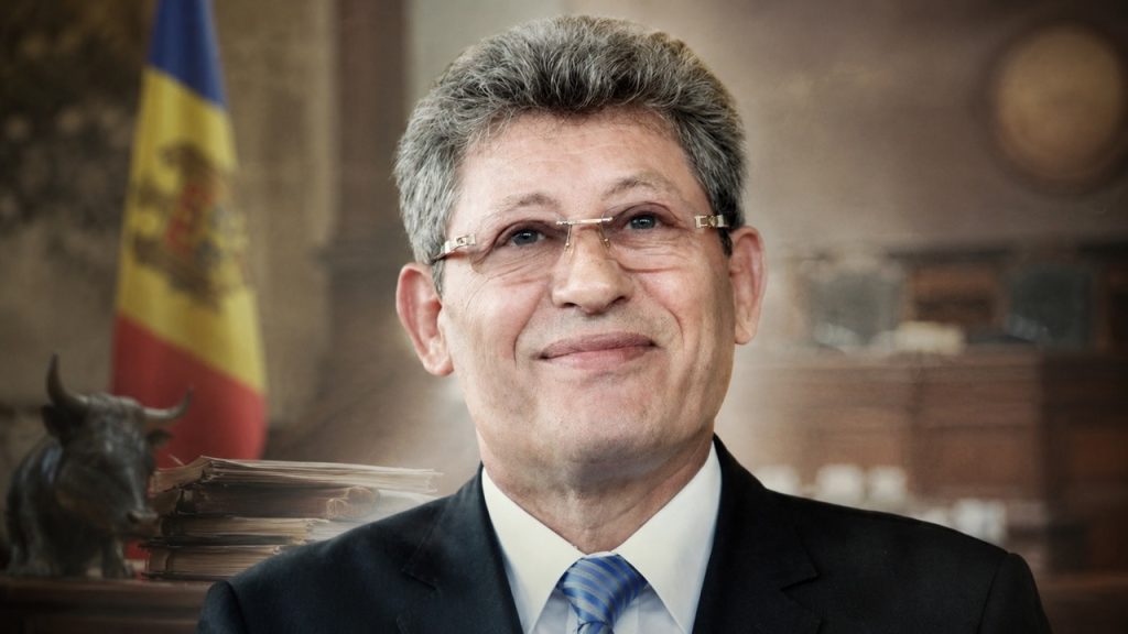 Что известно о Михае Гимпу: образование, возраст, роль в политике и личная жизнь молдавского юриста и политика