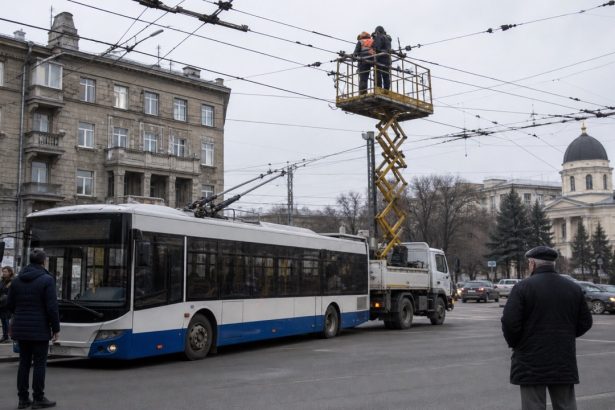 Авария на контактной сети в центре Кишинёва 4 мая изменила маршруты троллейбусов №3, №4 и №29. Что известно пассажирам сегодня.