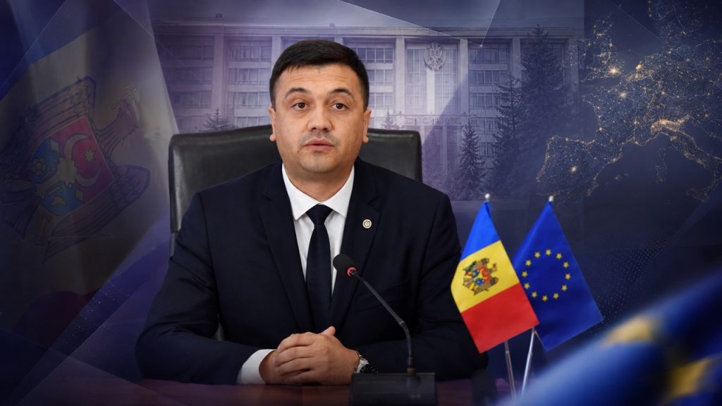 Где сейчас Адриан Эфрос: биография, карьера, семья и доходы в 2026 году