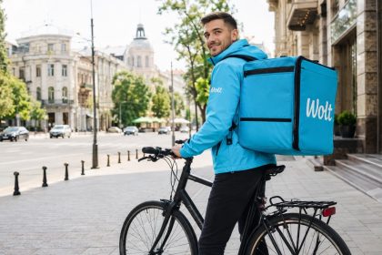 Как стать курьером Wolt в Молдове в 2026: доступность регистрации в Кишинёве, документы, сроки, стоимость, контакты и действия при отказе.