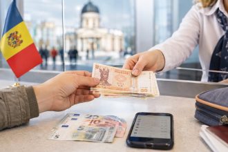 Выгодно обменять валюту в Молдове в 2026 году: где менять евро и доллары в Кишинёве, как сравнить курс, комиссии, документы и частые ошибки.