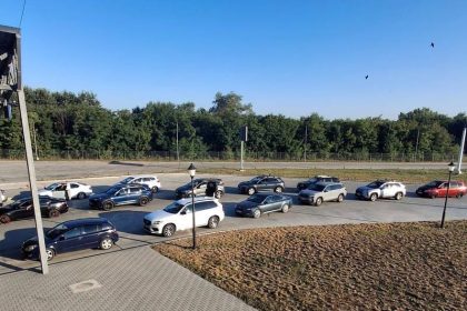 Очередь на КПП Скулены выросла на выезде из Молдовы. Какие пункты пропуска выбрать и где проверить ситуацию на границе перед поездкой.