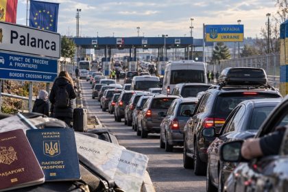 Огромная очередь на границе Молдовы 7 сентября возникла в Паланке. Что происходит, открыт ли КПП и где быстрее пересечь границу с Украиной.